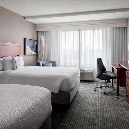 Courtyard By Marriott Denver Airport Экстерьер фото