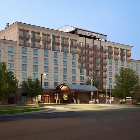 Courtyard By Marriott Denver Airport Экстерьер фото