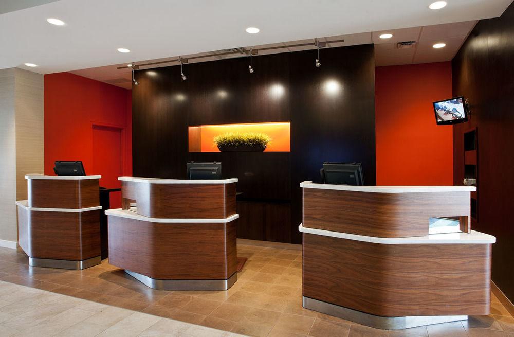 Courtyard By Marriott Denver Airport Экстерьер фото