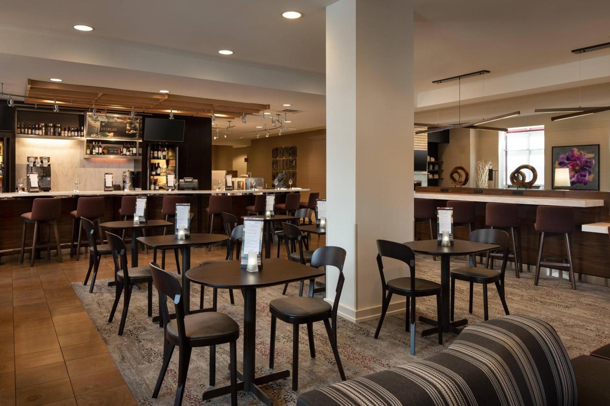 Courtyard By Marriott Denver Airport Экстерьер фото