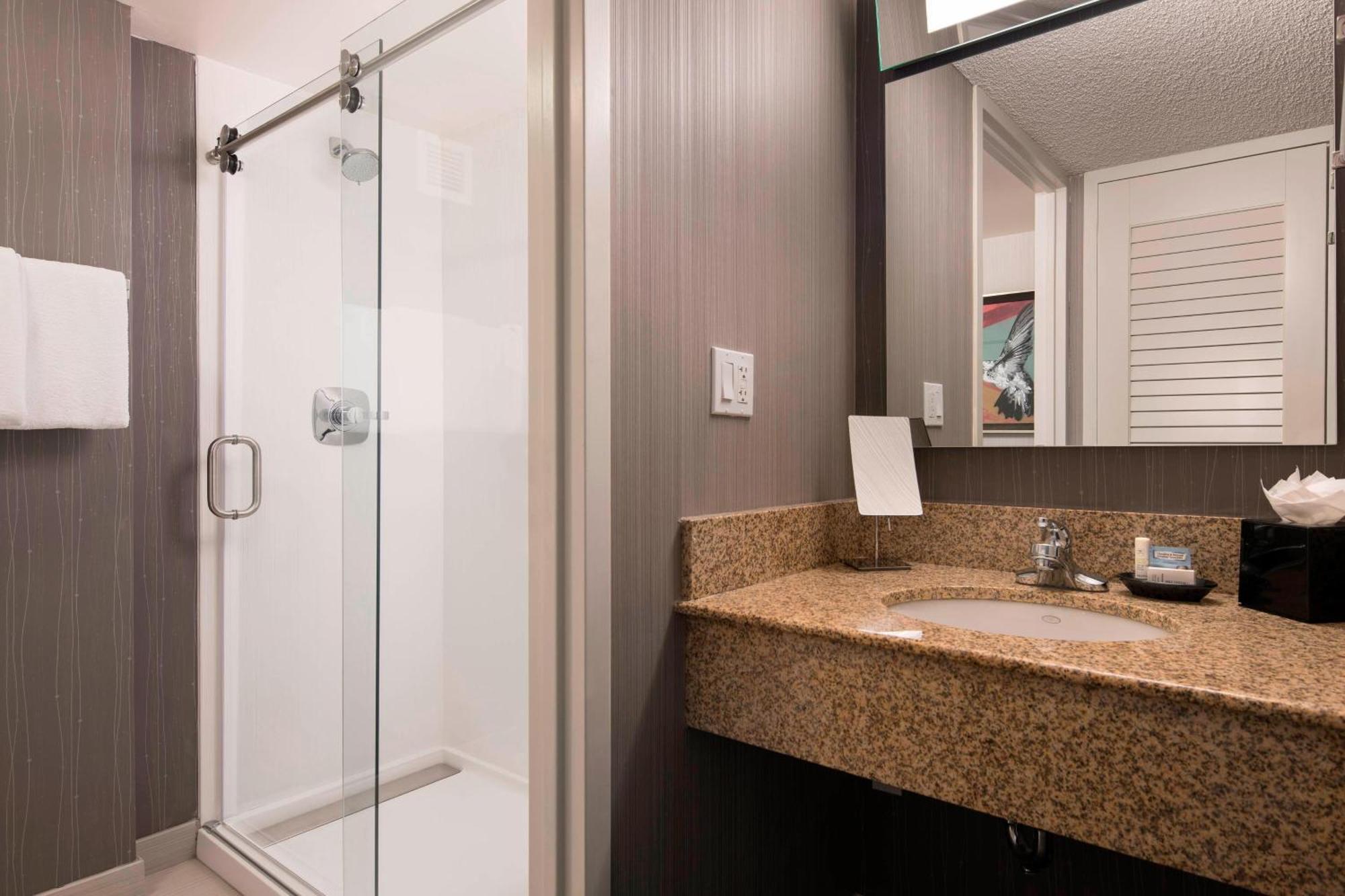 Courtyard By Marriott Denver Airport Экстерьер фото