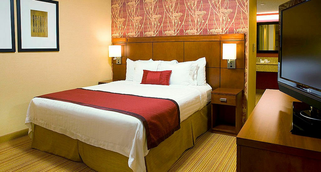 Courtyard By Marriott Denver Airport Экстерьер фото